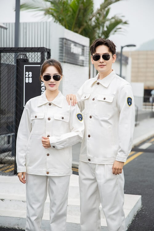白色<a href=http://www.z49xy.cn/chanpinfenleiC/ target=_blank class=infotextkey>阻燃工作服</a>